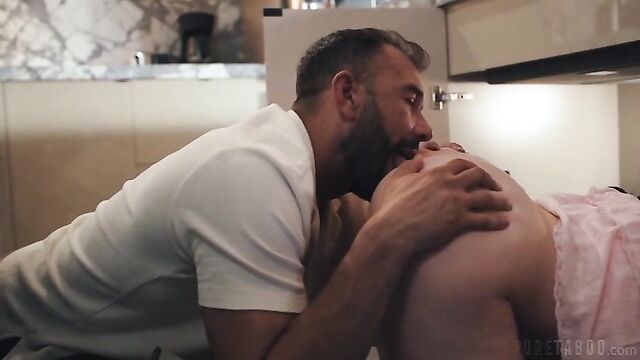 В ловушке чувств (PureTaboo)