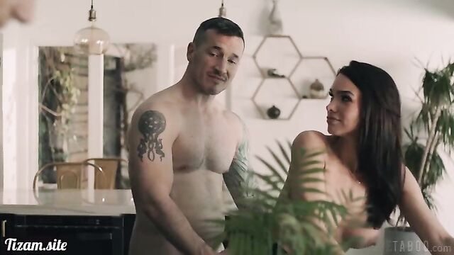 Я все равно часть семьи (AdultTime)