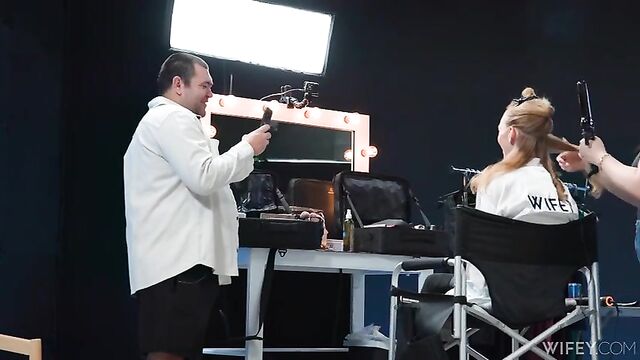 Жена похотливая сучка (CUCK4K)