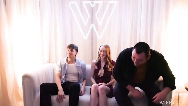Жена похотливая сучка (CUCK4K)
